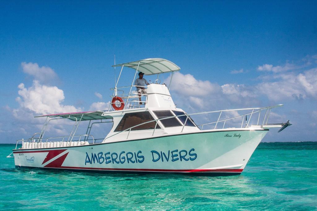 Ambergris Divers Resort San Pedro  Ngoại thất bức ảnh